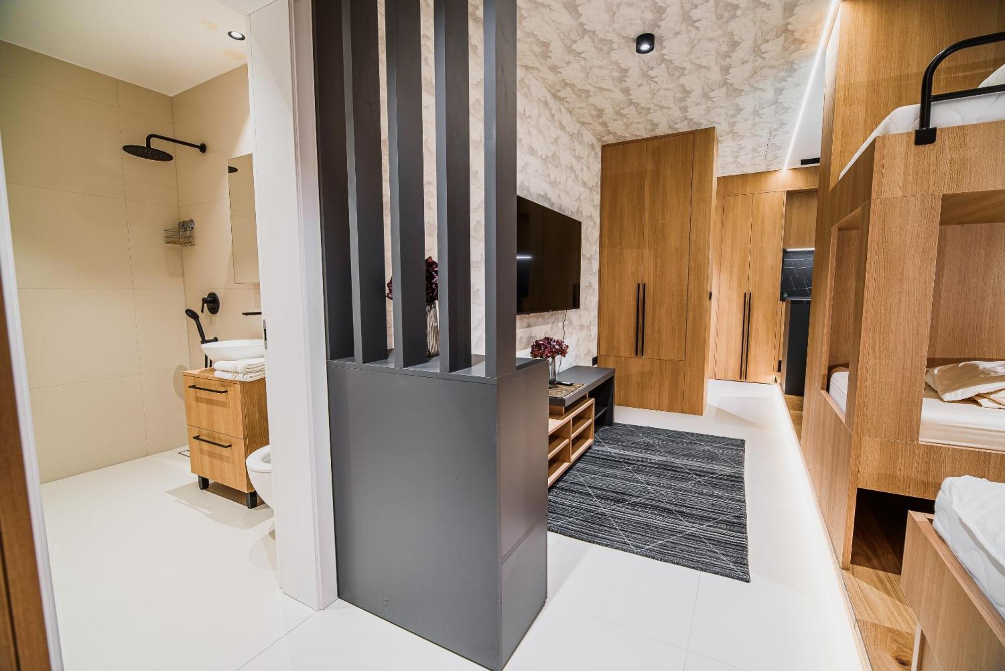 Apartments Slavec With Free Onsite Parking 크라니스카고라 외부 사진